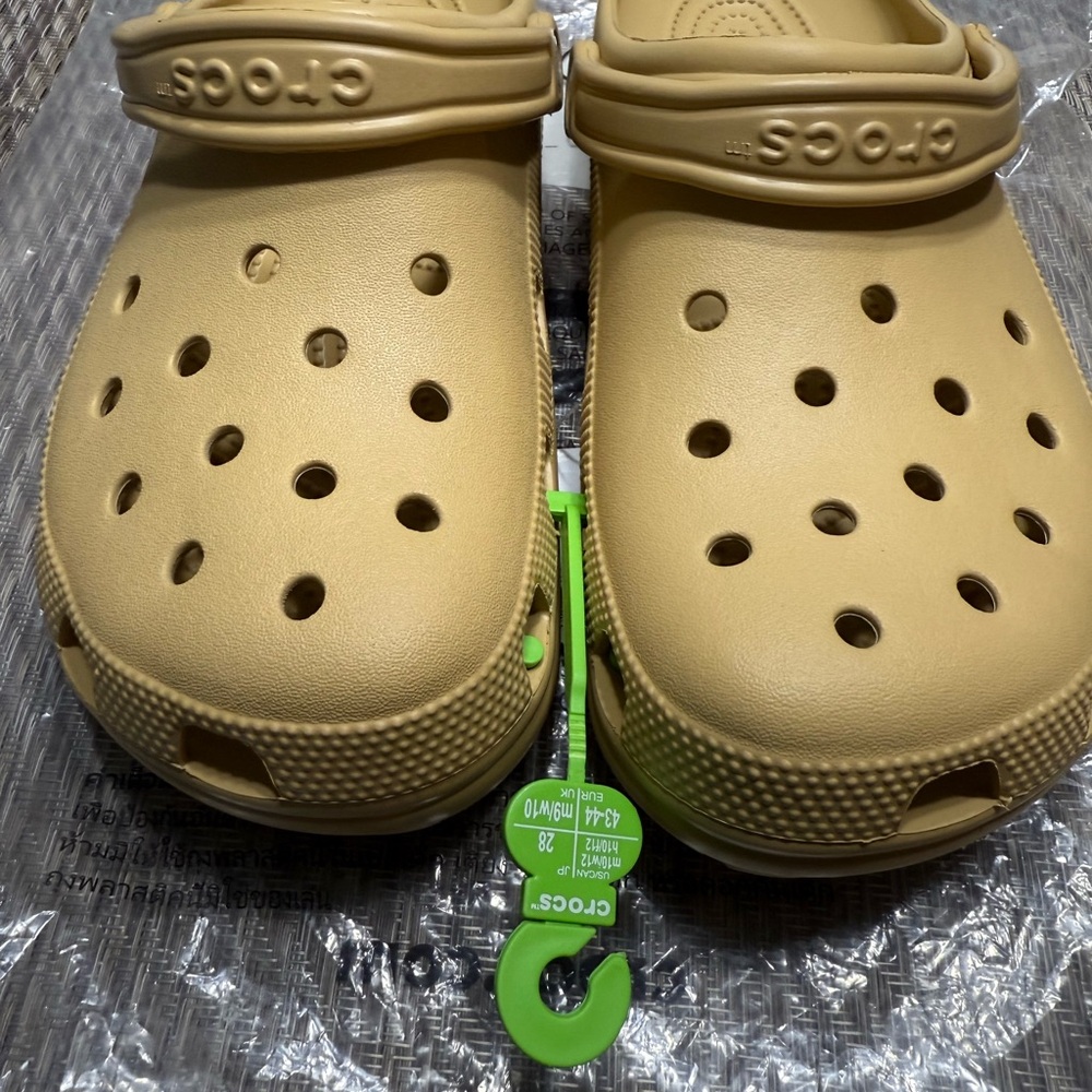 CROCS Tan Men's Sandals SZ 10 NWT.  Box 9